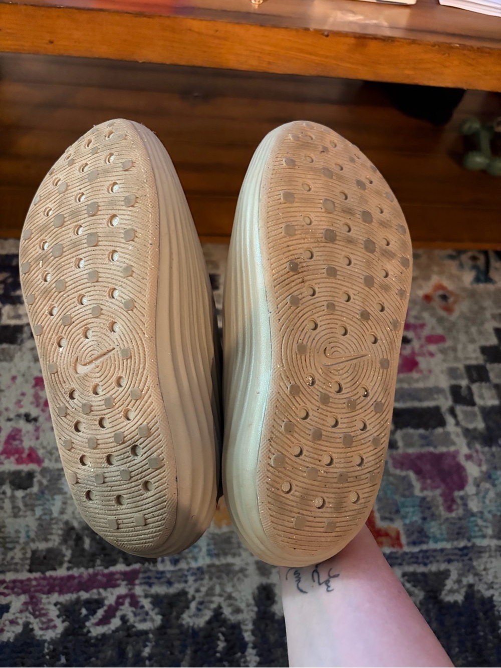 Nike Clogs - Picture 5 of 5